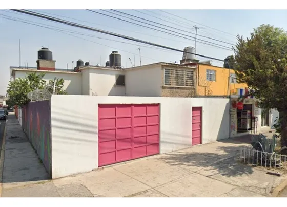 Casa En Remate En Constituyentes De 1917, F-279