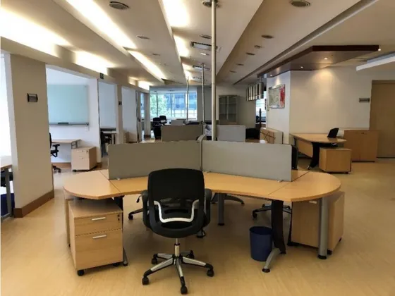 Oficina Amoblada En Arriendo, Chico, Zona Empresarial 