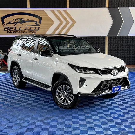Toyota Fortuner Legender