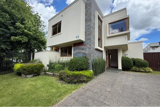 Moderna Y Hermosa Casa En Temuco