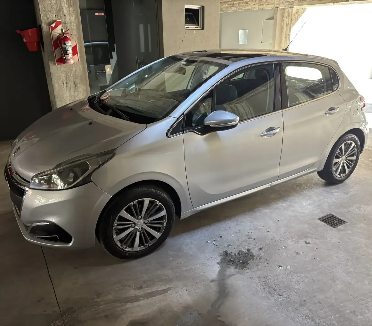 Peugeot 208 1.6 Feline