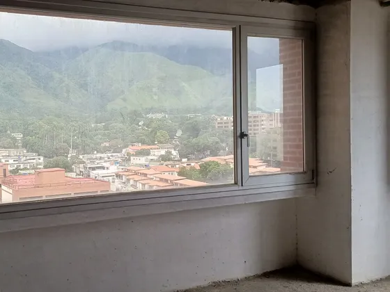 Alquiler De Oficinas En Obra Gris En Centro Empresarial En Los Dos Caminos