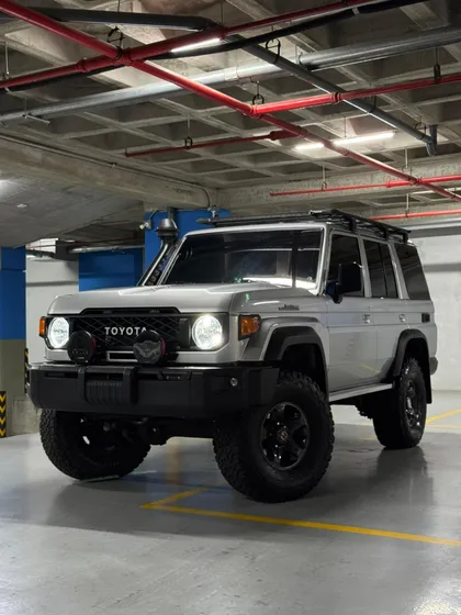 Toyota Lc Machito