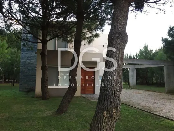 Casa 5 Ambientes En Venta En La Herradura Pinamar