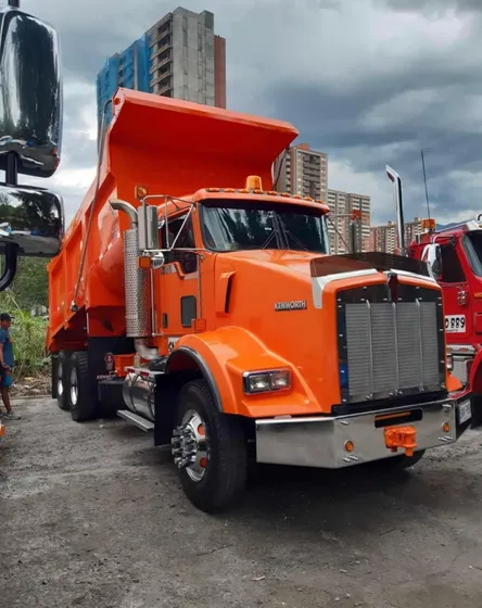 Volqueta Kenworth T800 2015
