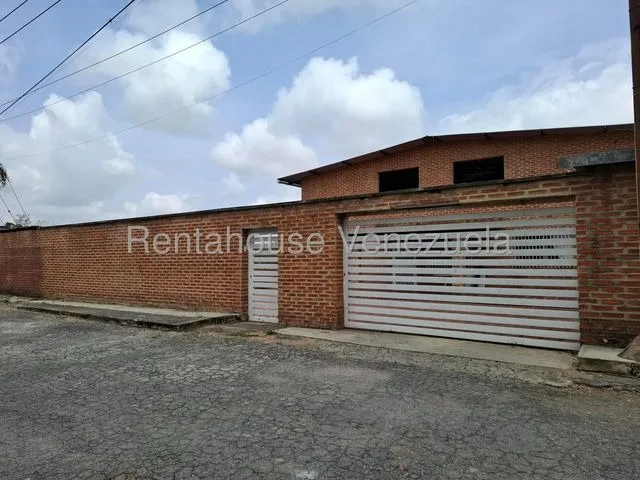 Venta De Galpon Y Casa. Mls 25-17774. Ycl.