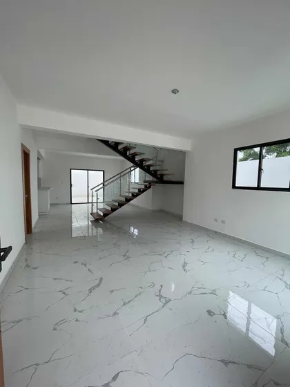 Casa En Alquiler M  Próxima Al Aeropuerto De Santiago