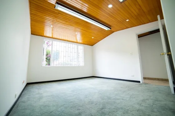 Arriendo Casa Local Comercial El Contador Bogotá Área 469 M2