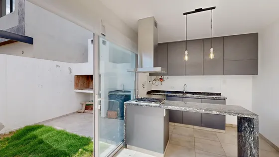 Duplex En Venta - Planta Baja - Calefaccion Central - Dvh -