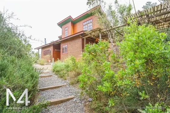 Parcela Con Gran Terreno Opción De Urbanizar En Venta
