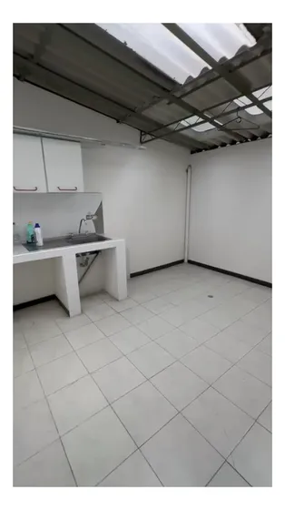 Local En Arriendo En La Avenida Santader (279060534).