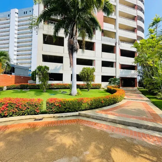 Apartamento En Alquiler En La Alborada Lechería Ls
