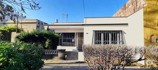 Casa Chalet  En Venta Ubicado En Haedo, Morón, G.b.a. Zona Oeste, 3 Ambientes, Apto Credito Hipotrecario