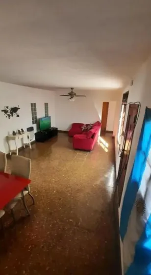 Ph En Venta - 2 Dormitorios 2 Baños - Tres De Febrero