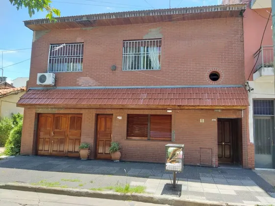 Muy Buen Departamento -  Primer Piso, Contrafrente - Alquiler -