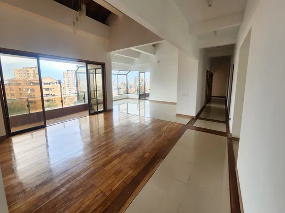 Apartamento En Venta En El Poblado. Cod V12815