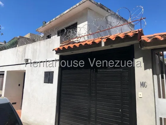 Casa En Venta, Urb. La California Sur