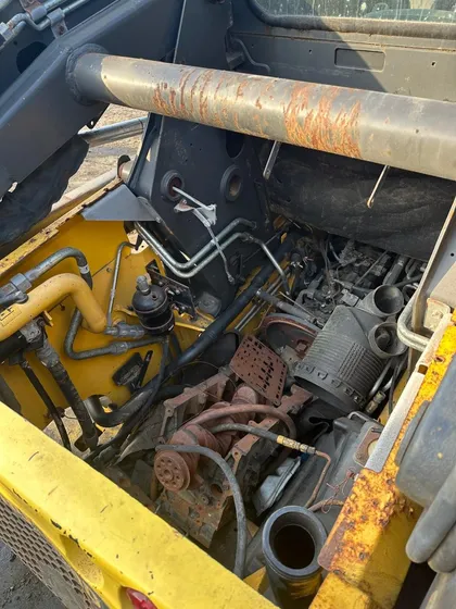 (mc-19) Minicargador New Holland, Mod. L223, Año 2017