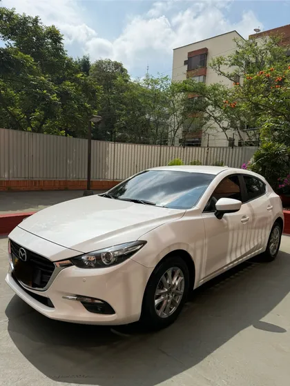 Mazda 3 2.0 Sport Touring