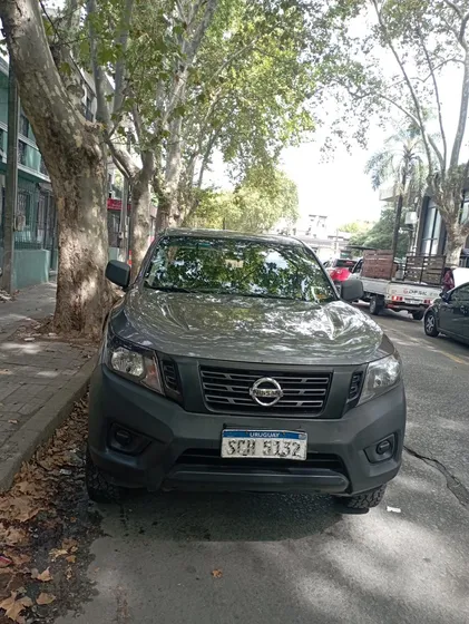 Nissan Np300 Frontier 2.5 Se Doble Cabina