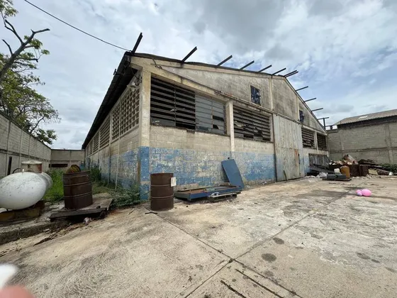 Alquiler Galpon - Zona Industrial La Quizanda - Valencia - 1.100 M2