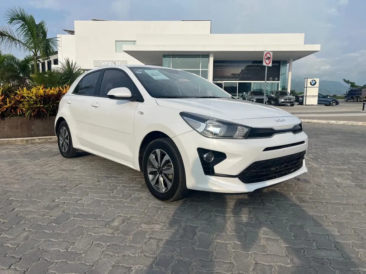 Kia Rio 2023 5p Lx L4/1.6 Aut