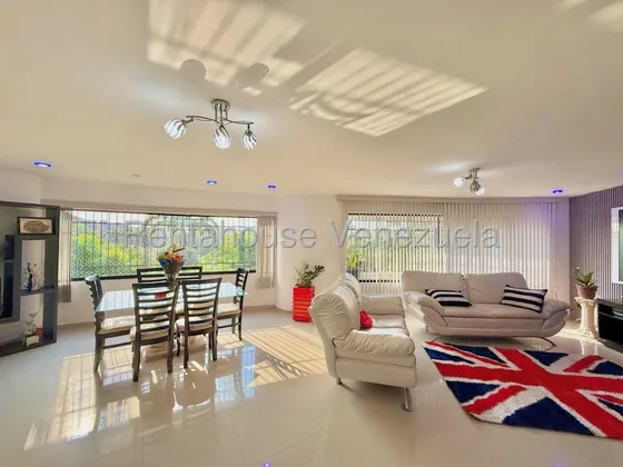 Amplio Apartamento De Playa En Venta, Urb. Caribe, Caraballeda