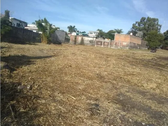 Terreno Con Vocación Múltiple A Minutos De La Glorieta La Lu