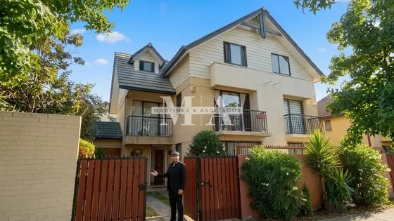 Venta Casa 4d/3b + 11 Ambientes En Ciudad Satélite, Maipú