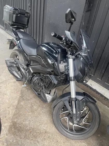 Dominar 400