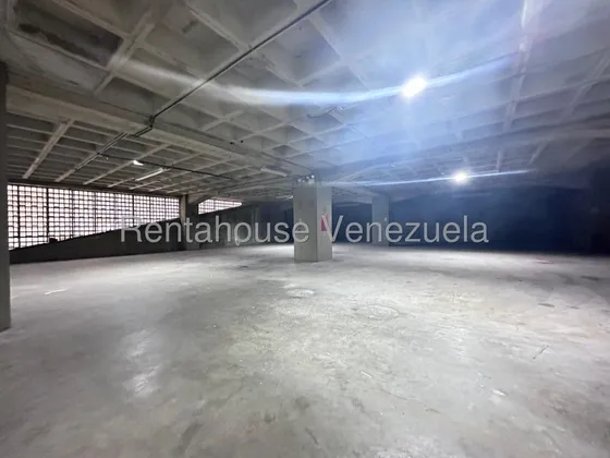 Local En Alquiler Guaicay Mls #25-23370