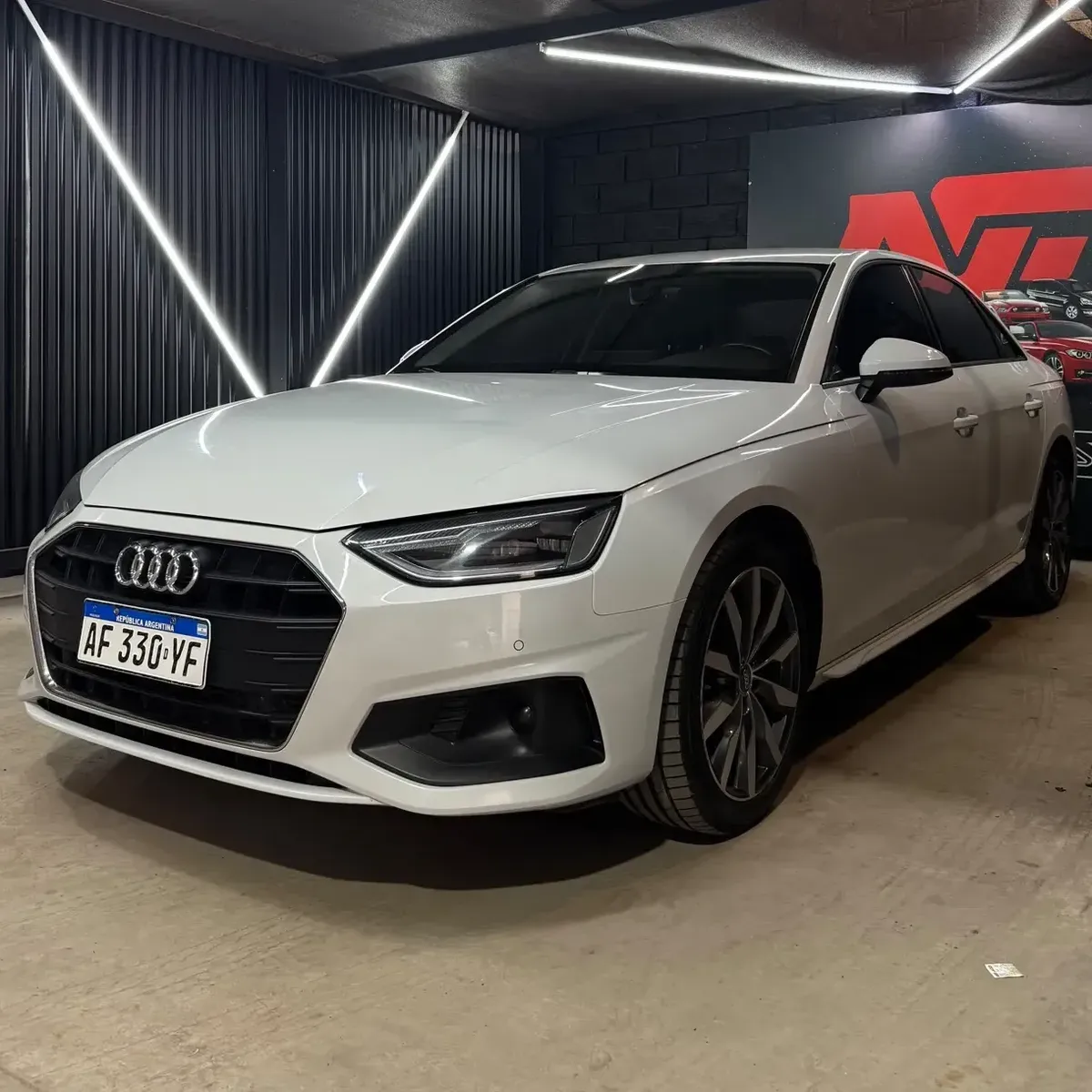 Audi A4 2.0 40 Tfsi Front