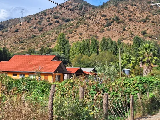 Casa De Campo Y Amplio Terreno