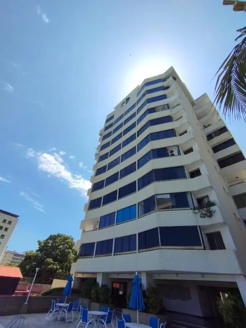 En Venta Apartamento En Los Corales, Frente A Los Karting, Ref 335
