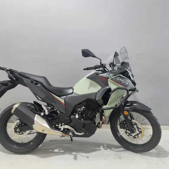Versys 300