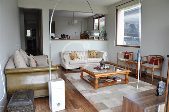 Casa En Venta De 5 Dorm. En Lo Barnechea
