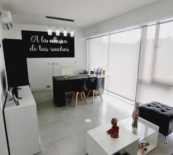 Venta De Oficina En Complejo Benteveo, En Parque Leloir