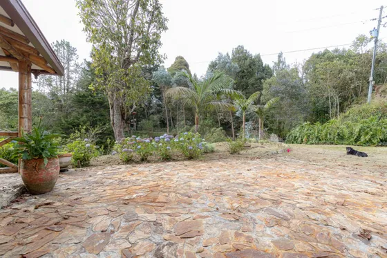 Lote En Venta En Vía Las Palmas. Cod V9098