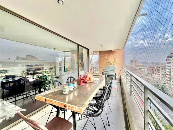Departamento En Venta De 3 Dorm. 2 Estacionamientos.