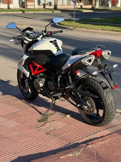 Benelli Tnt 600 Con 2.700 Km, Nueva - No Permuto