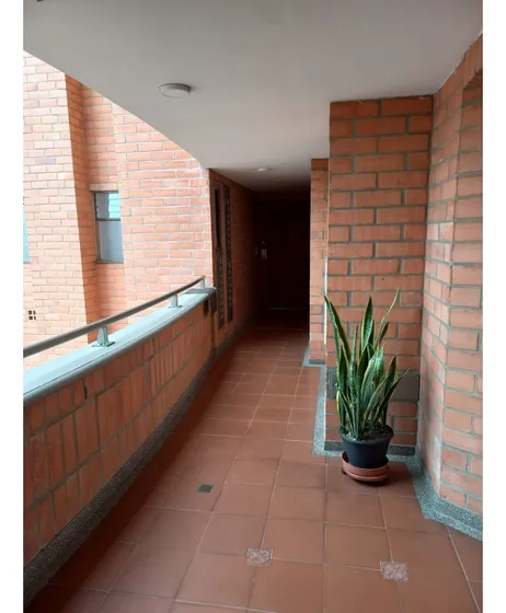 Vendo Apartamento Conquistadores