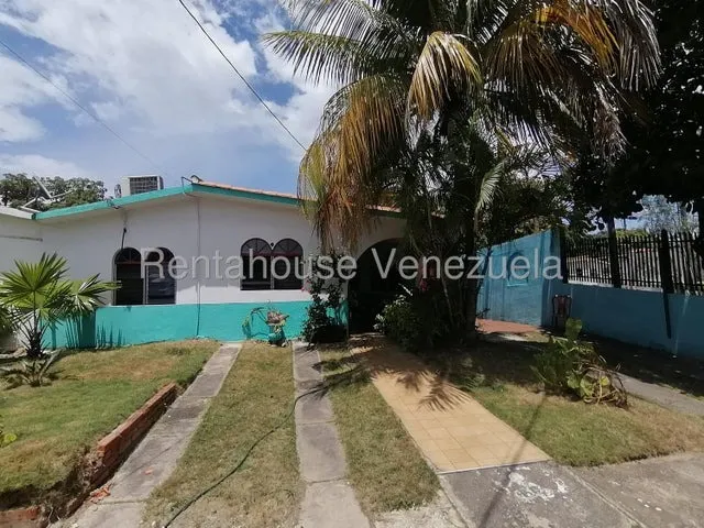 Zulay González Vende Casa En Venta En Cabudare El Recreo 4 Habitaciones Mls 25-21068