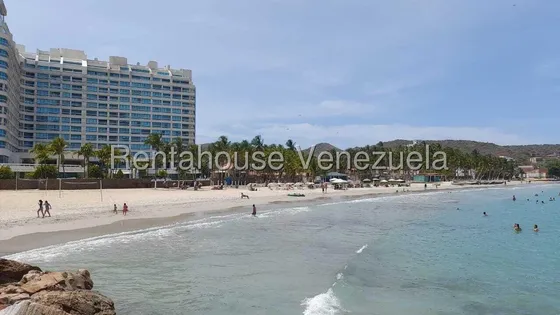 Venta De Apartamento Con Linda Vista Al Mar. Playa El Ángel - Isla De Margarita. Cao