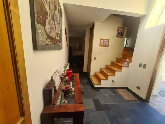 Casa En Venta De 4 Dorm. En Las Condes Dominicos