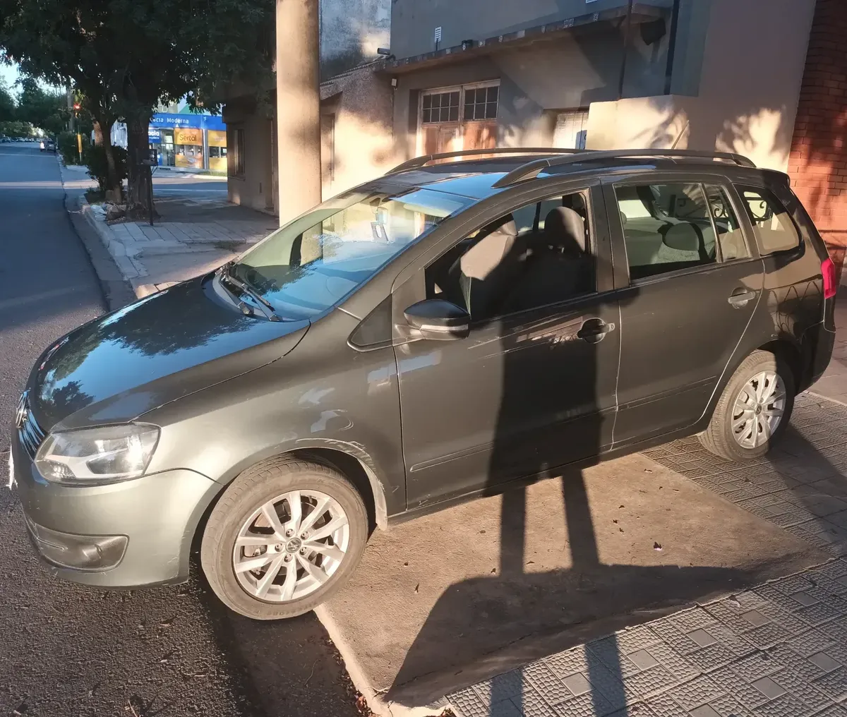 Volkswagen Suran 1.6 Comfortline 101 hp