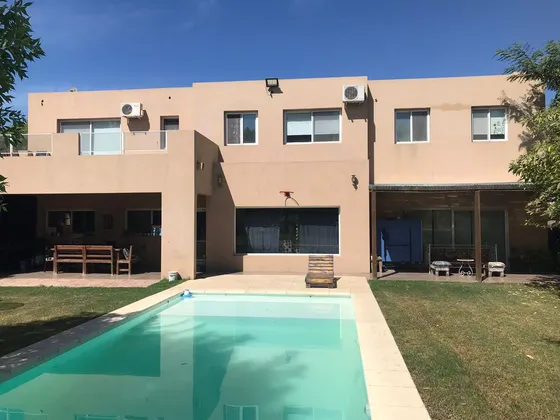 Casa Alquiler Por 3 Años En Barrio Cerrado El Encuentro - Corredor Bancalari