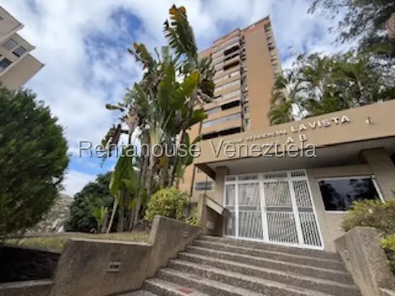 Moderno E Iluminado Apartamento En Calle Privada Totalmente Remodelado En Urbanización Los Naranjos Del Cafetal .mls# 26-16537 Gm.