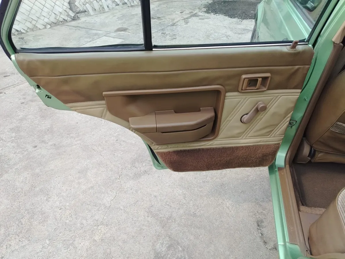 Nissan Tsuru 19864402731537675264015