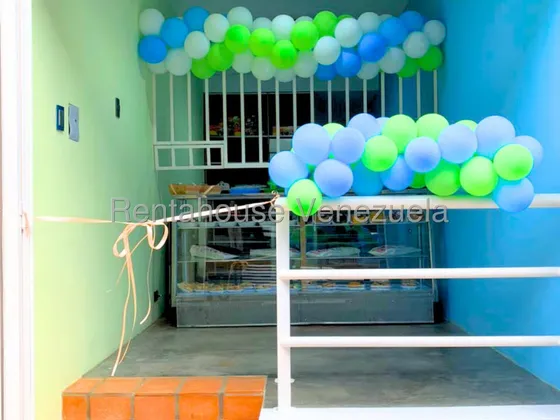 Bray Montoya Alquila Sensacional Local Comercial Cerca De Todo A Pie De Calle Con Todos Los Servicios Basicos En El Centro De Barquisimeto 2#5#2#1#1#4#7 Bray Montoya                                   