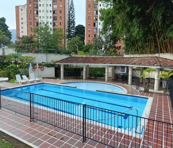 En Venta Apartamento En Cuarto De Legua Sur De Cali